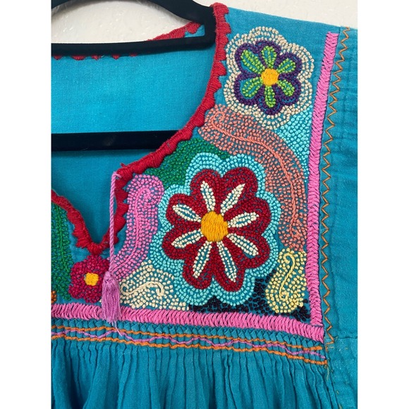 Beautiful Handcrafted Floral Embroidered Blouse Size‎ S - Picture 3 of 4